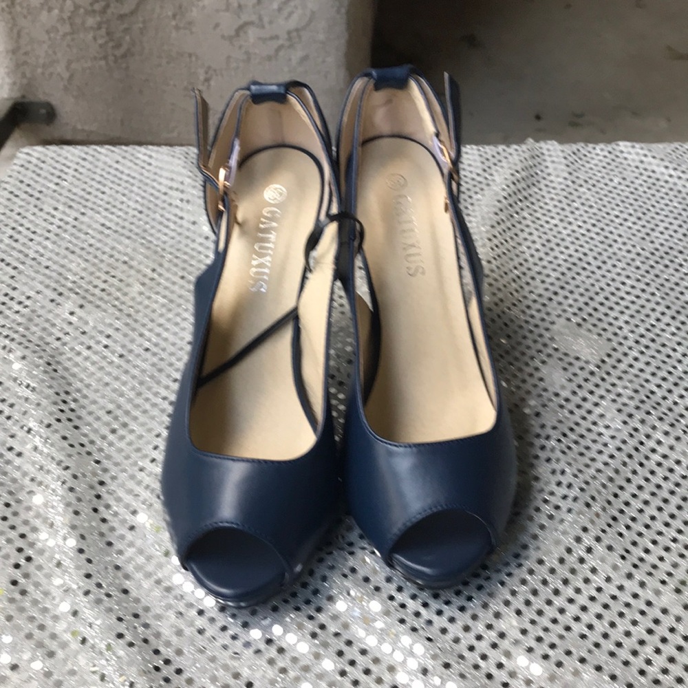 Gatuxus Blue Heels with Star Charm